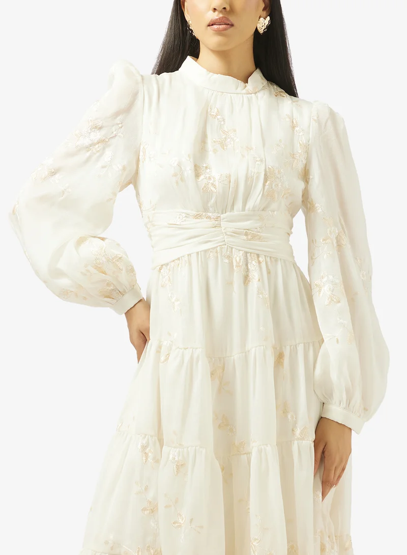 خزانة فستان - من الدانتيل