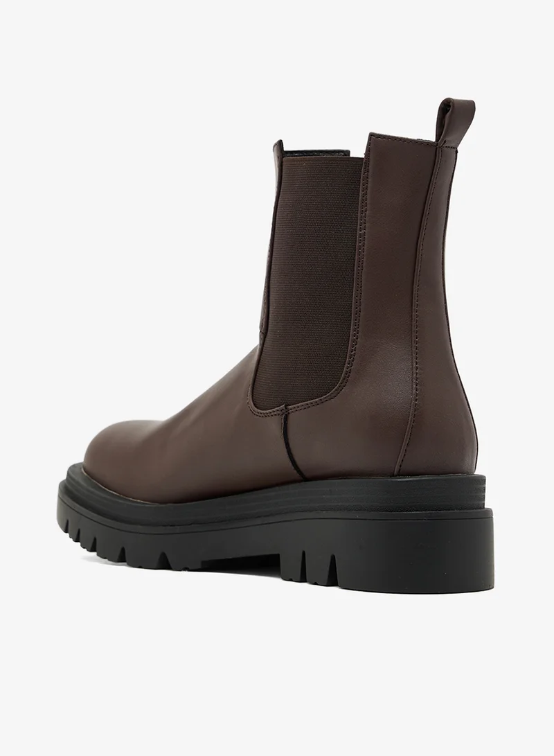 ايلا بوت للكاحل بنعل سميك