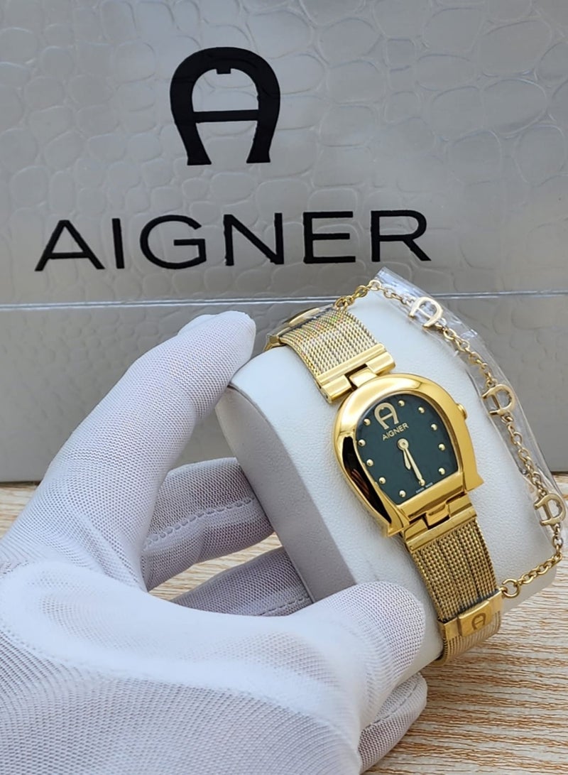 AIGNER The most luxurious watch and bracelet of a women's model by Aigner 
