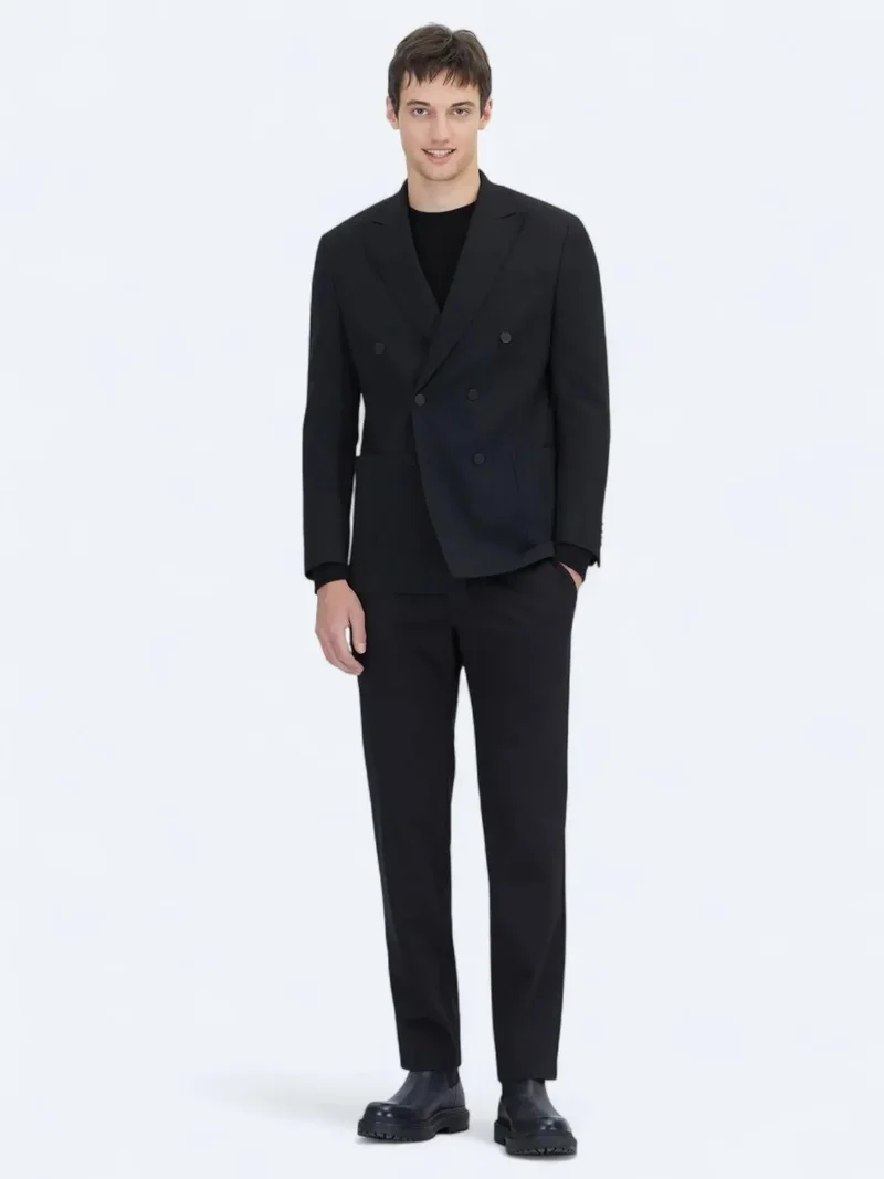 كيب جاكيت أسود مخطط مريح