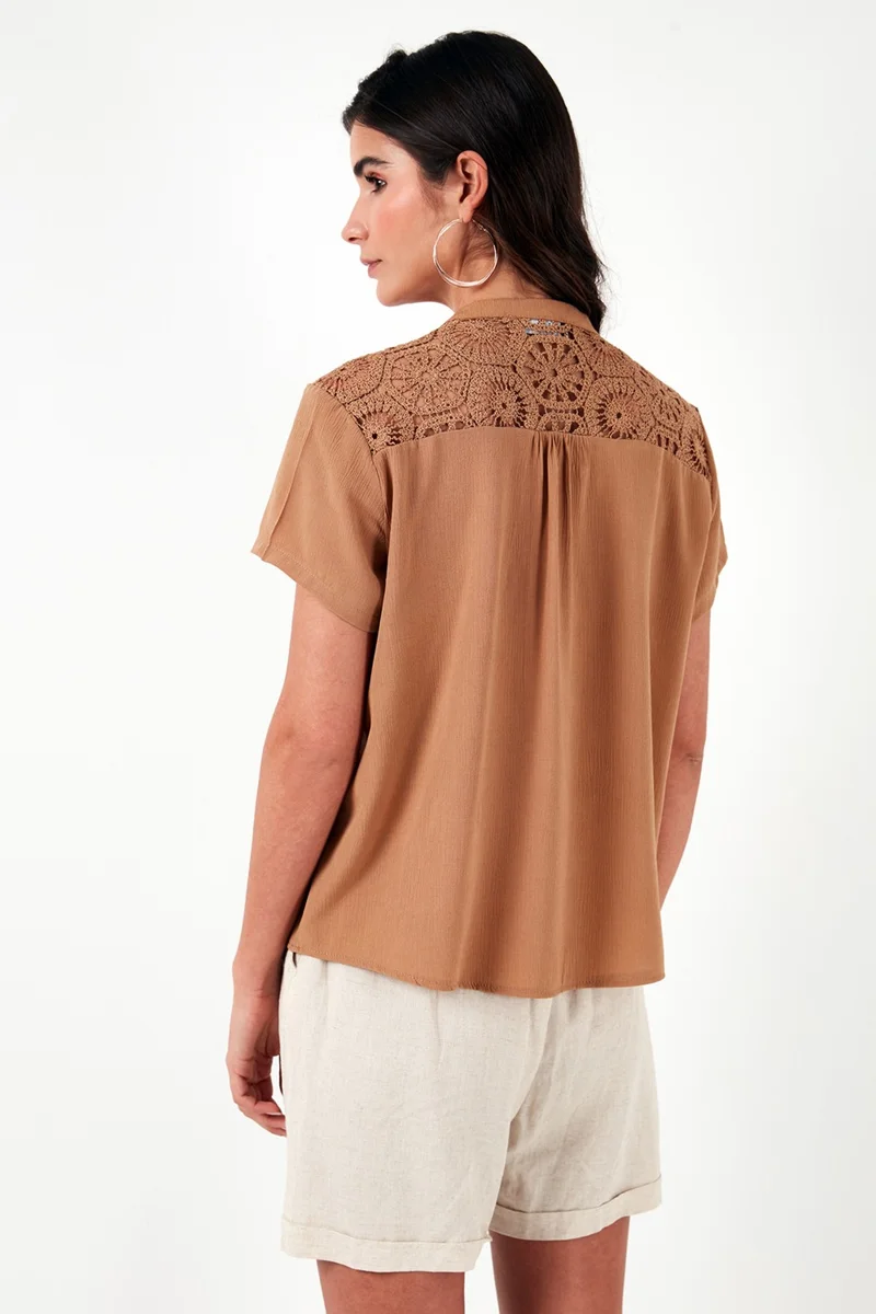 Lela Guipure Detailed 100% Cotton Regular Fit V-Neck Blouse Women's Blouse 611BZ0286