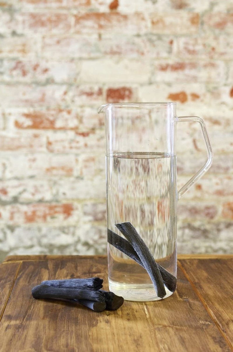 إيبينكا فحم بينشوتان - عصا تنقية المياه للحصول على مياه ذات مذاق رائع من كيشو اليابان - كل عصا تقوم بتصفية زجاجة مياه ذات حجم شخصي - 6 أعواد نحيفة - Image 3