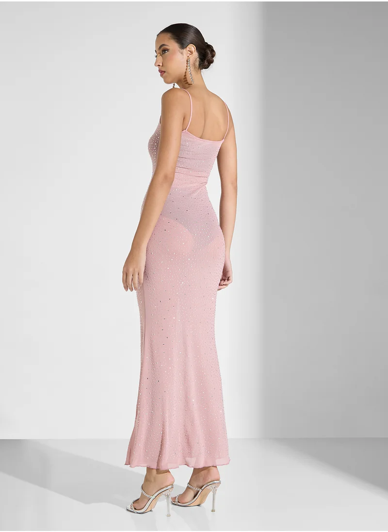 جينجر Embellished Square Neck Evening Dress In Blush