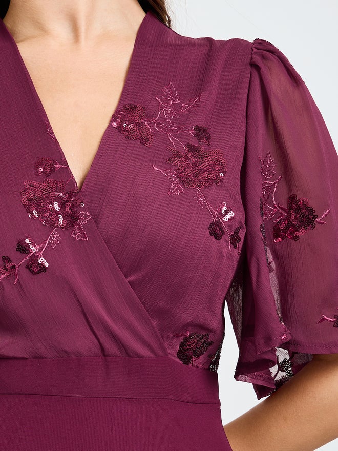 Styli Maroon Embellished Short Sleeves A-Line Maxi Dress - Image 4