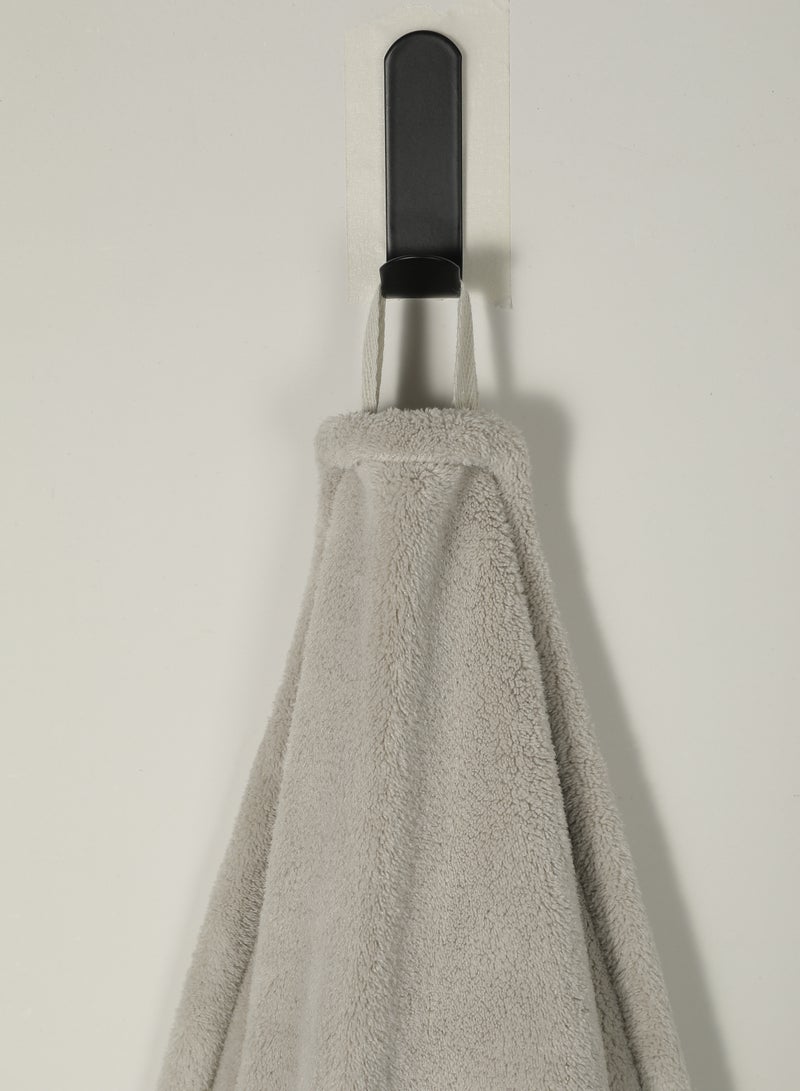 DrSleeep Light Grey Large Bath Towel - Ultra-Soft Coral Fleece, High Water Absorption, Lightweight, and Gentle on Sensitive Skin - Quick-Dry and Durable for Everyday Use - Image 3