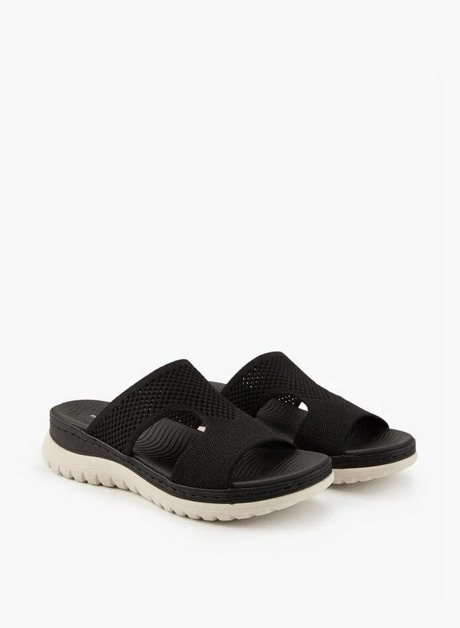 فلورا بيلا من شو إكسبرس صنادل سهلة الارتداء بنقوش