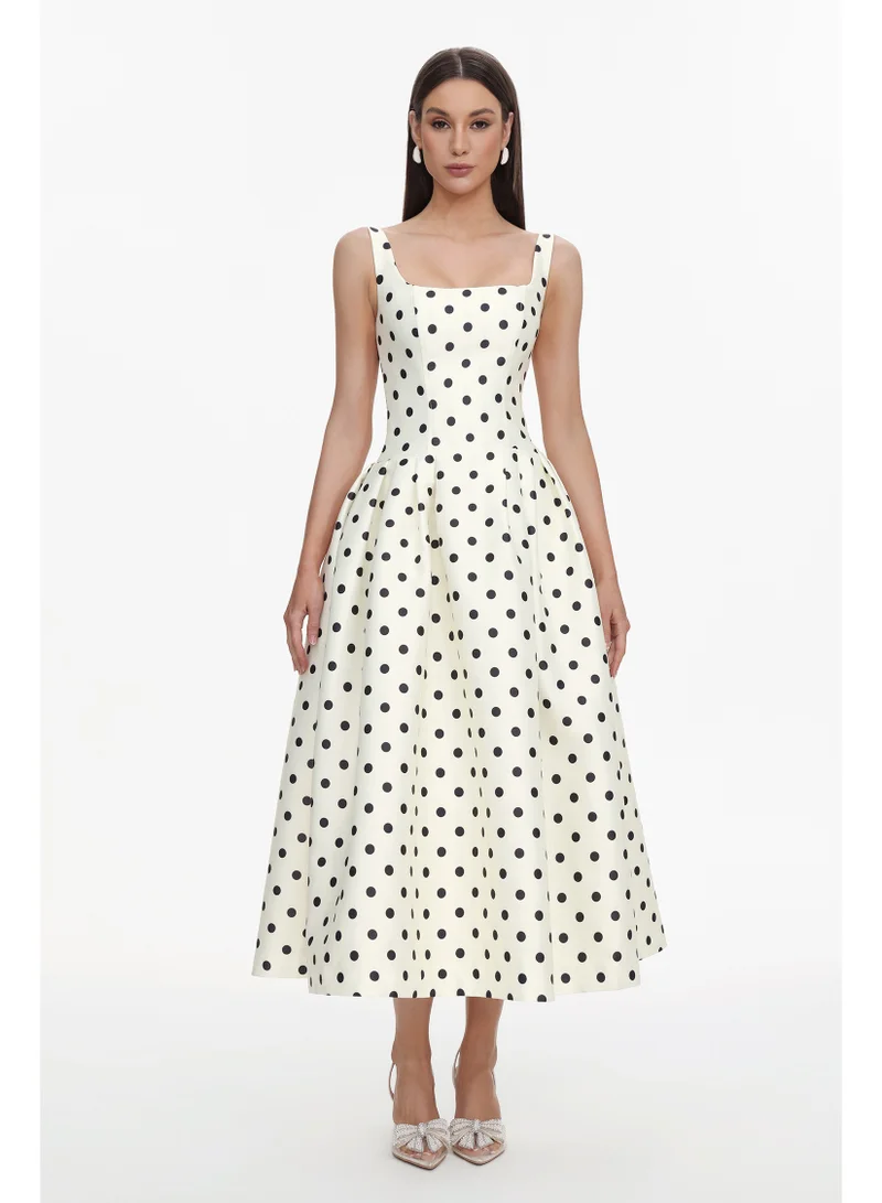 بيلا بارنيت فستان زادا ماكسي بدون أكمام بنقاط مموجة