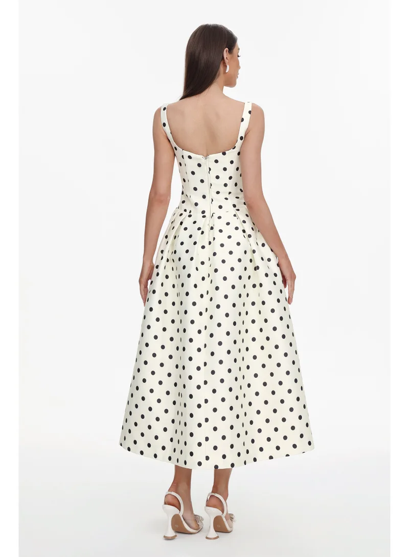 Bella Barnett  Zada Sleeveless Wave Point Maxi Dress for Women | Best Price UAE