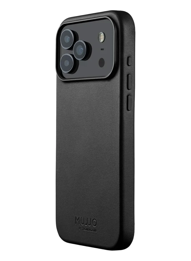 موجو جراب جلدي لهاتف iPhone 17 Pro Max - أسود مع Magsafe. مصنوع من جلد فاخر، يجمع هذا الجراب الفاخر بين الأناقة والمتانة، مما يوفر مظهرًا أنيقًا وراقيًا مع حماية فائقة.