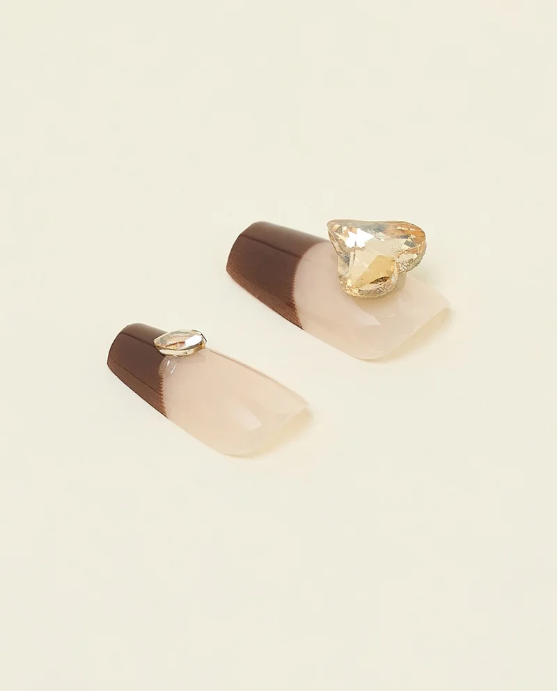 أر أند بي Wearable Nails