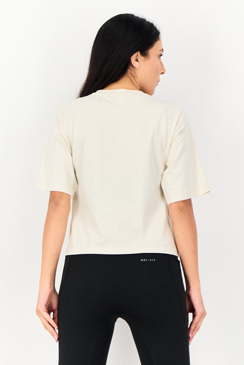 PUMA تي شيرت رياضي نسائي بأكمام قصيرة مناسب في الهواء الطلق، بيج - Image 2