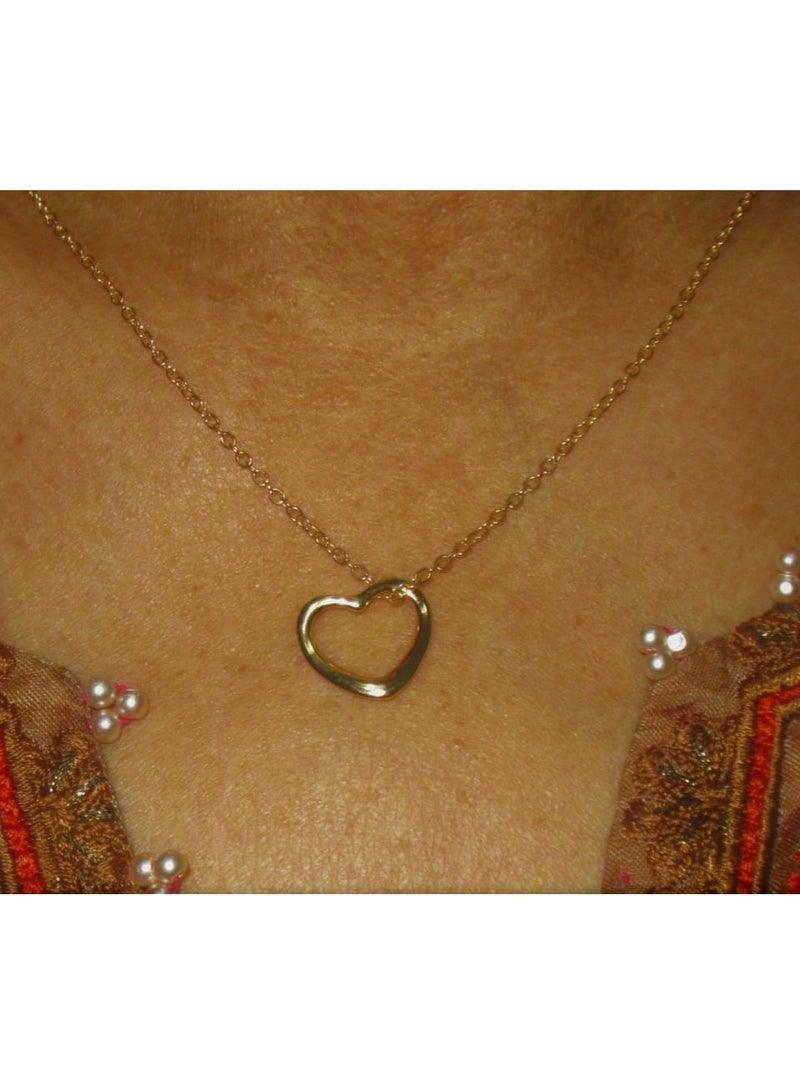 Womens Gold Necklace With Heart Pendant - Image 2
