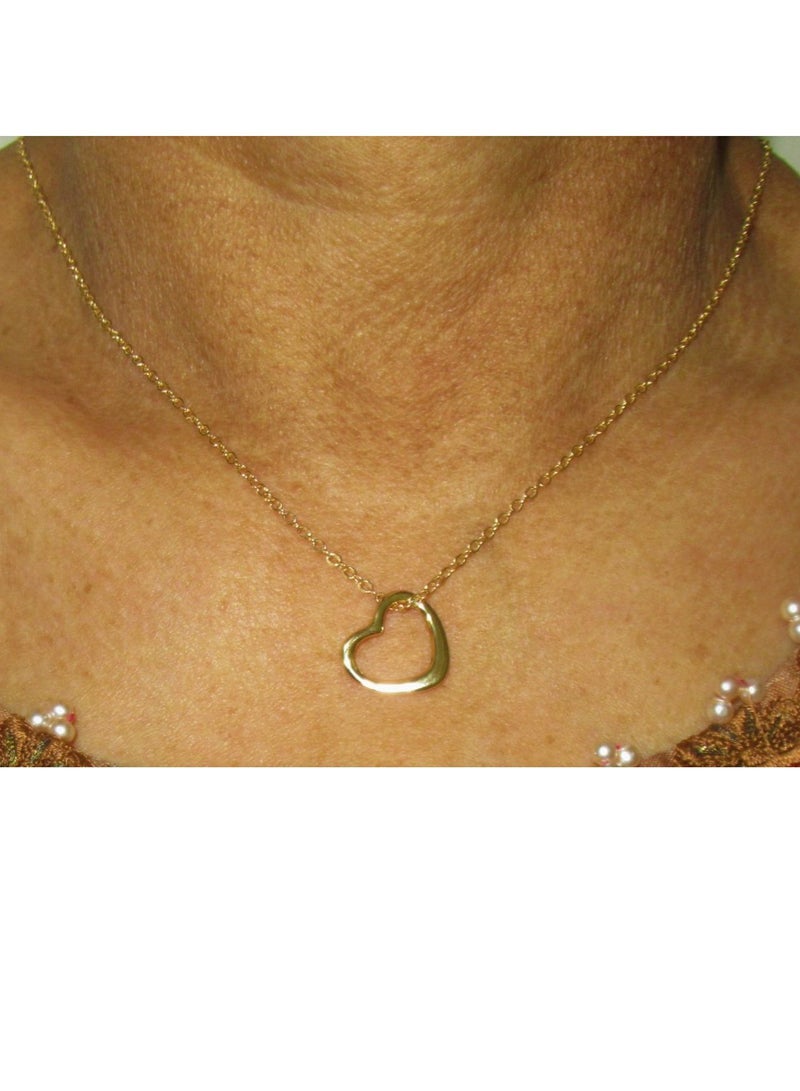 Womens Gold Necklace With Heart Pendant - Image 3