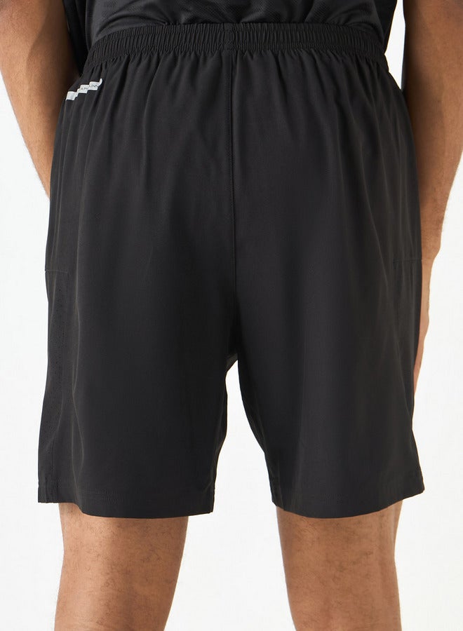 كابا شورت بخصر مطاطي وجيوب وطبعات شعار من كابا - Image 3