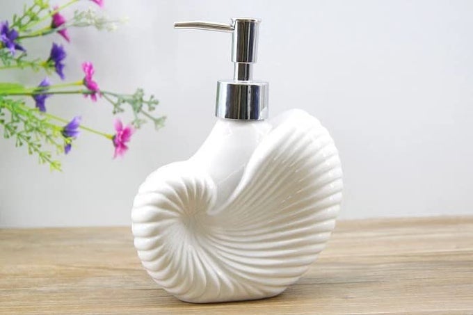 SHELLSHAPED SOAP DISPENSER WHITE CERAMIC LOTION BOTTLE WITH CHROME PUMP HOME DCOR FOR BATHROOM KITCHEN WHITE 420ML DESIGN 4
