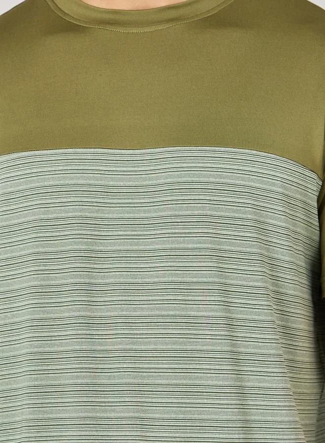 ستايلي Panelled Texture Knit Running T-shirt with Back Reflective Print