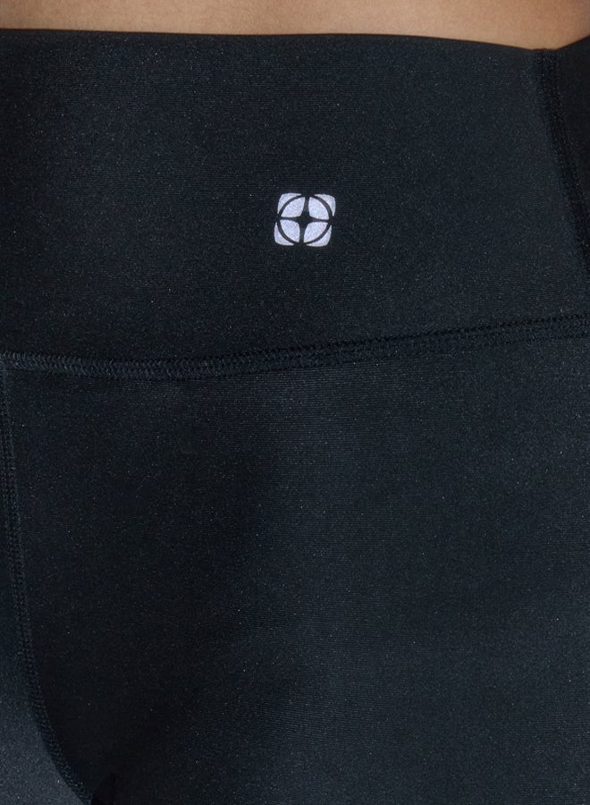 trendyol Black Reflective Print Detail Capri Length Knitted Sports Tights THMSS25TY00001 - Image 4