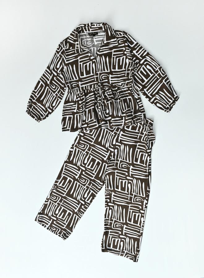 بيلا مودا طقم منسق من بنطال وبلوزة مطبعة بالكامل - Image 4