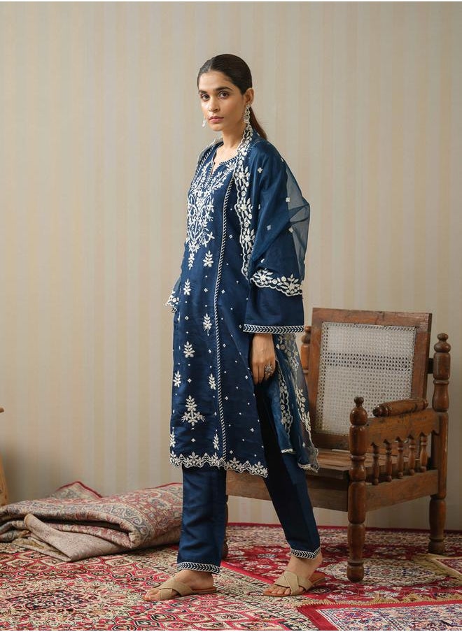 DW - Embroidered Straight Kurta with Trouser and Dupatta Set by Styli - Image 1
