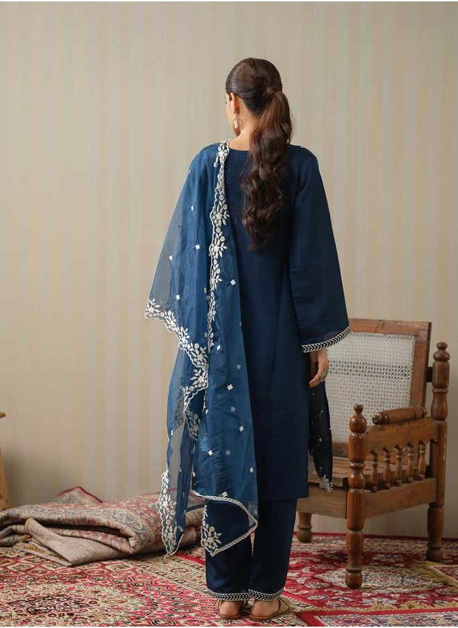 DW - Embroidered Straight Kurta with Trouser and Dupatta Set by Styli - Image 1