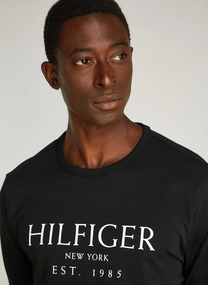 TOMMY HILFIGER Logo Crew Neck T-Shirt