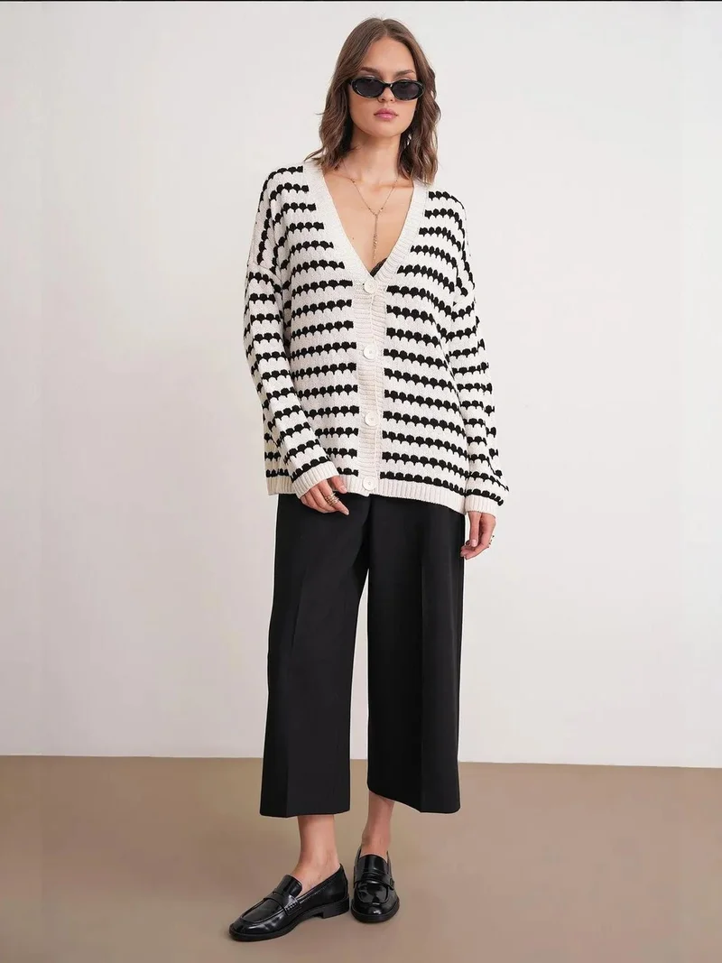 ميكسراي كارديجان محبوك مضلع بقصة واسعة وأزرار مخططة من ميكسراي