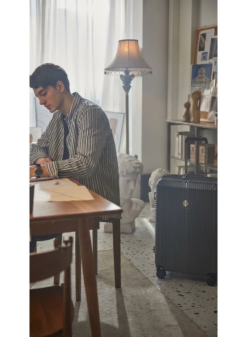 Verage Rome Unbreakable Luggage Large Size - Image 2