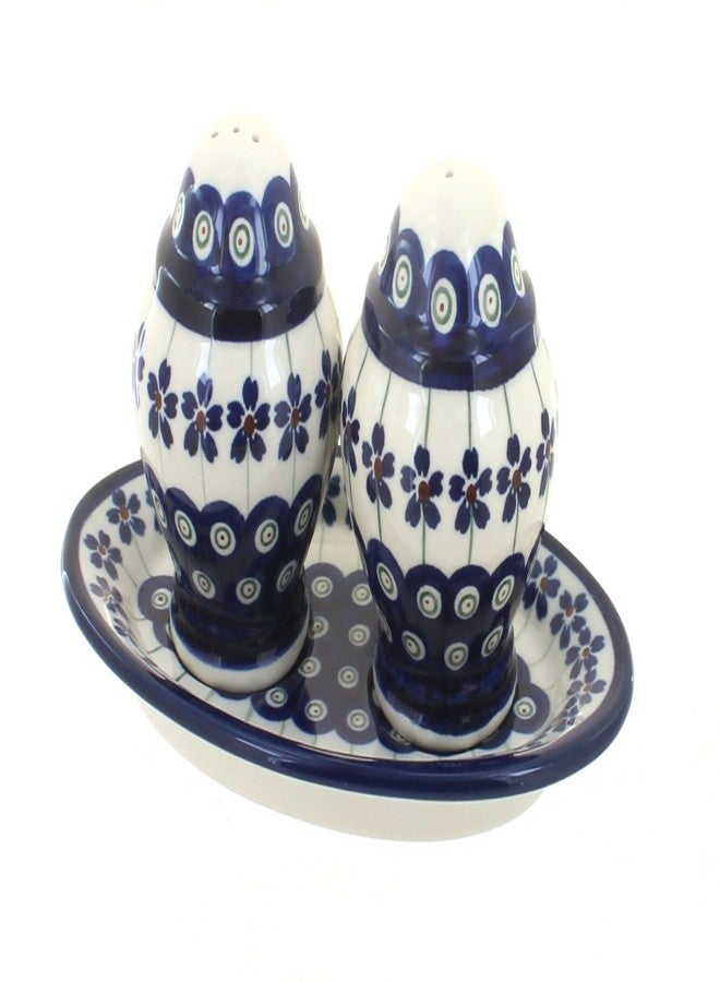 Blue Rose Pottery طقم توابل خزفي مطلي يدويًا من الخزف البولندي "بلو روز" - طقم ملح وفلفل مزين بزهرة طاووس زرقاء مع طبق - ارتفاع 7.5 بوصة - Image 1