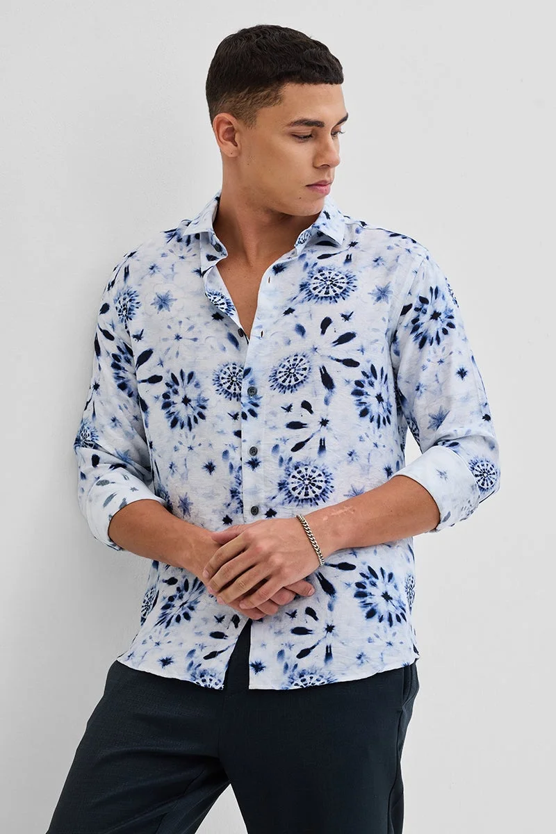 سنيتش قميص أبيض بنقوش زهور بارزة