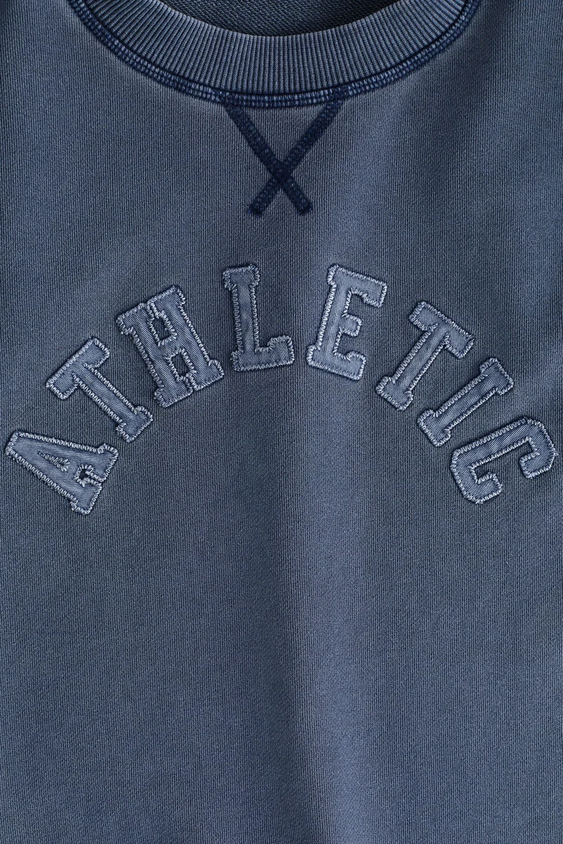 اتش اند ام كنزة بتفاصيل مزينة