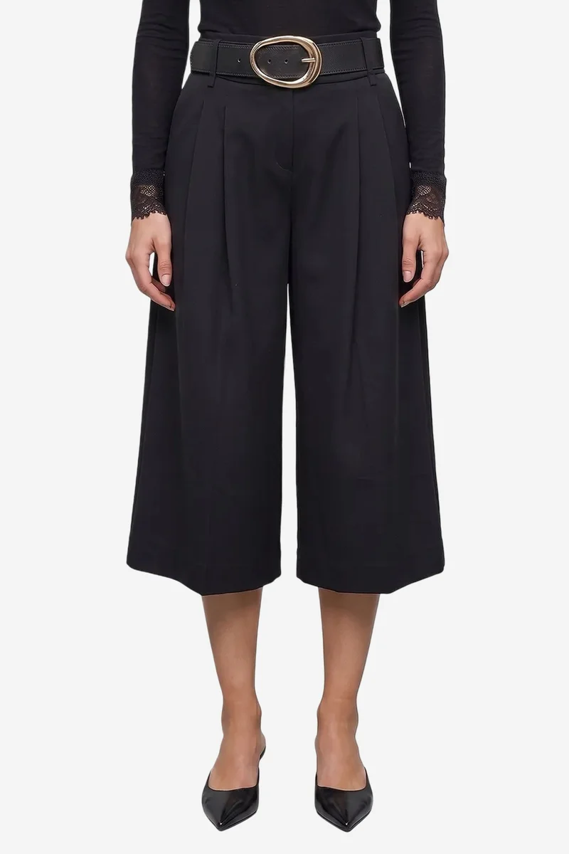 DILVIN Women’s Tailored Pull-On Shorts