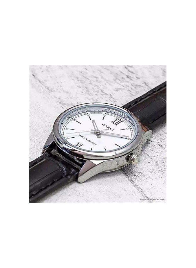 كاسيو LTP-V005L-7A ساعة ستاندرد للسيدات أنالوج بسوار من الجلد الأسود مينا فضية - Image 2