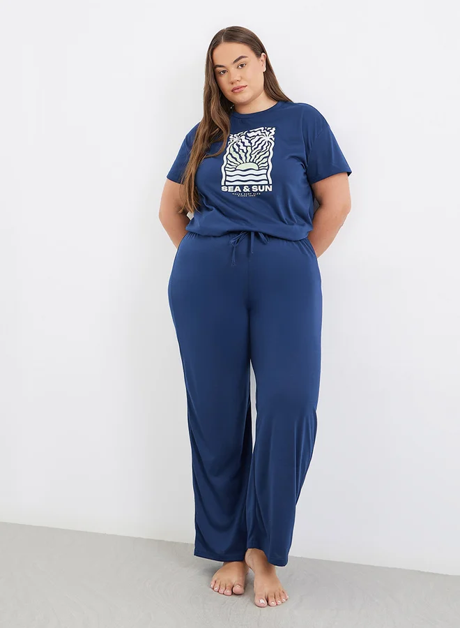ستايلي Styli Plus Sea Sun Graphic Dropped Shoulder T-Shirt and Pyjama Set