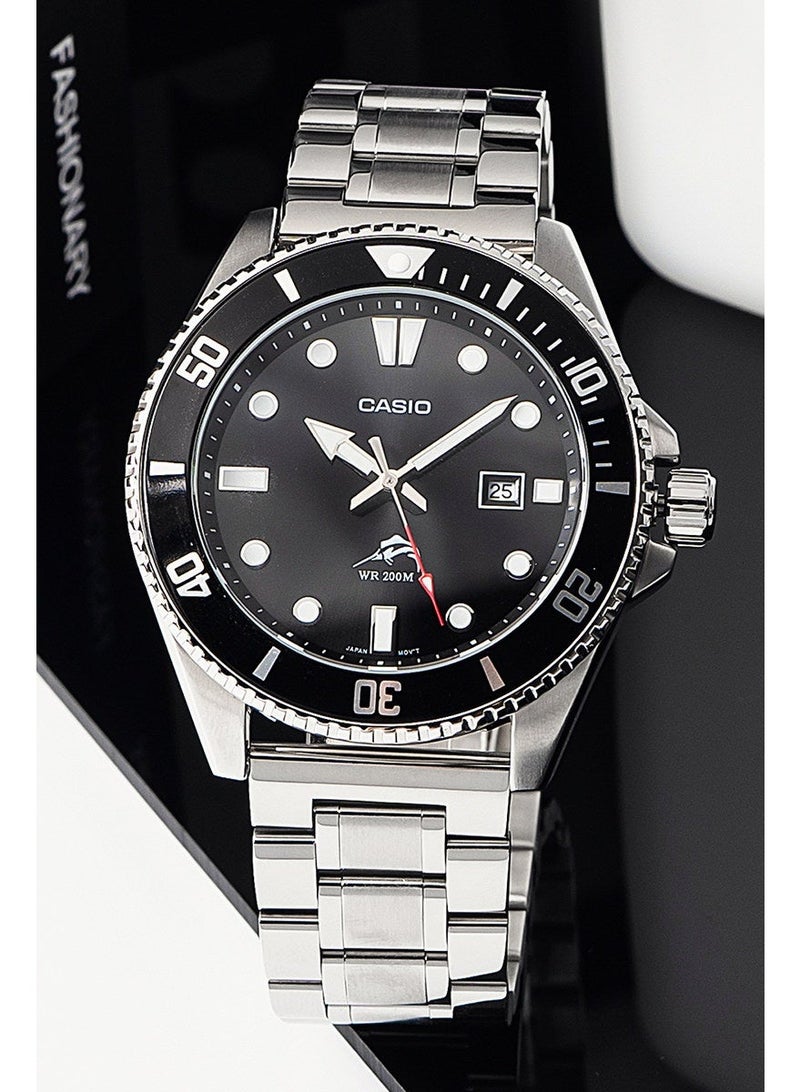 كاسيو ساعة كاسيو MDV106 كلاسيكية أنالوج – هيكل من الفولاذ المقاوم للصدأ، مقاومة للماء حتى 200 متر، تصميم مناسب للجنسين مع عرض التاريخ وسوار من الراتنج - Image 2