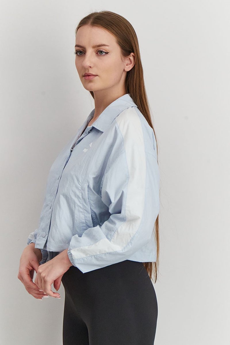 womens Women T7 Woven JackeT-shirts, Light Blue - Image 3