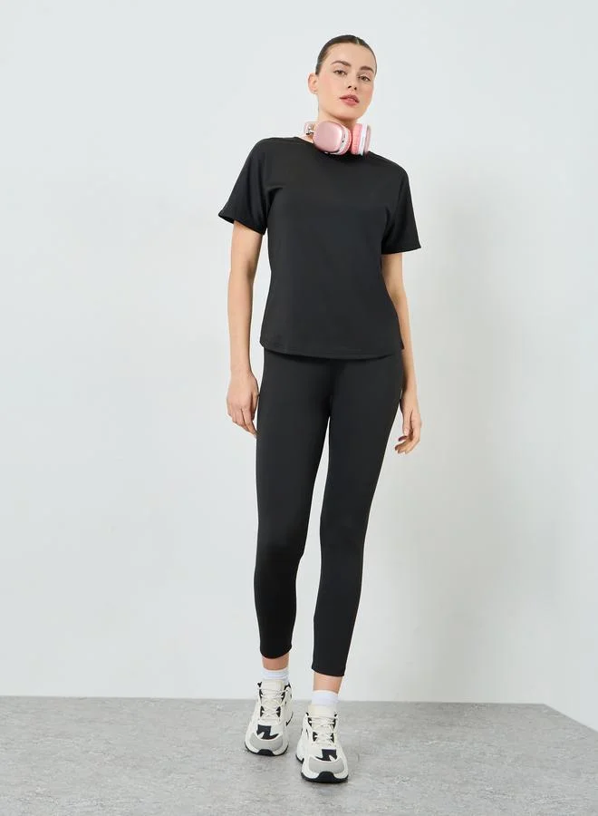 Styli Active Back Text Strap Short Sleeves Top and Cari Set