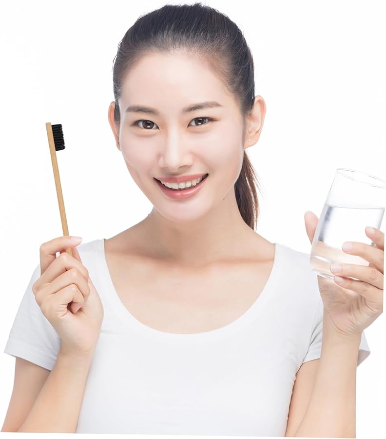 مجموعة فرش أسنان من الفحم النباتي 10 قطع، شعيرات ناعمة، مقبض خشبي طبيعي للبالغين - Image 4