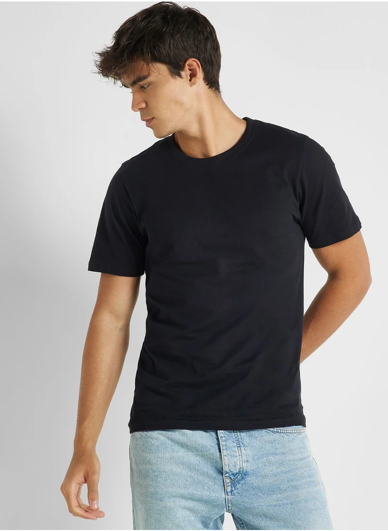 Seventy Five Basics Essential Crew Neck T-Shirt