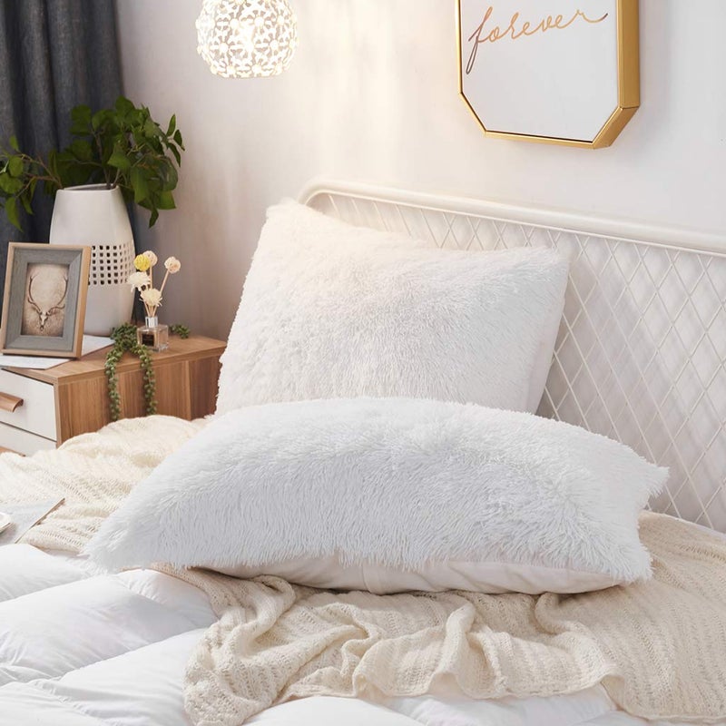 Uhamho Set of 2 Standard Faux Fur Throw Pillow Covers Soft Velvet Decorative Pillowcases Zipper Closure White 20x26