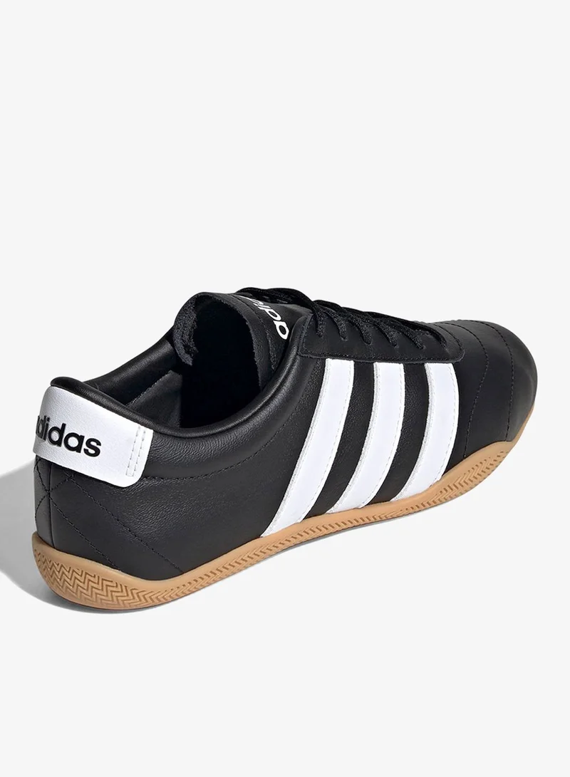 Adidas CBLACK/FTWWHT/GUM3 Grand Court Lo for Women | Best Price UAE
