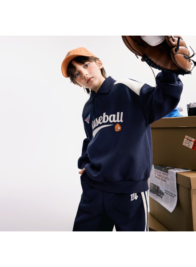 مكد 【طقم】 طقم من قطعتين للبنين لخريف: سويشيرت بطباعة حرفية ياقة مطوية وسراويل مريحة فضفاضة للجري وكرة السلة - Image 5