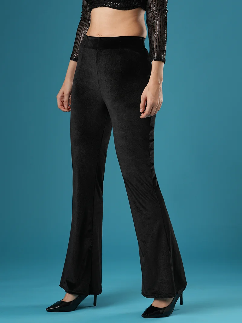 جلو باص جلوبس بنطلون نسائي بقصة ضيقة وخصر متوسط قابل للتمدد بفتحة سفلية