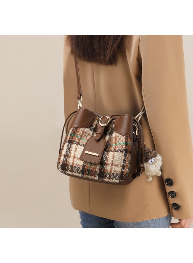 Comely هدية مهرجان تشيشي】 حقيبة دلو متعددة الاستخدامات الساخنة الجديدة، حقيبة كتف بسعة كبيرة، حقيبة عبر الجسم للنساء، حقيبة تنقل - Image 2