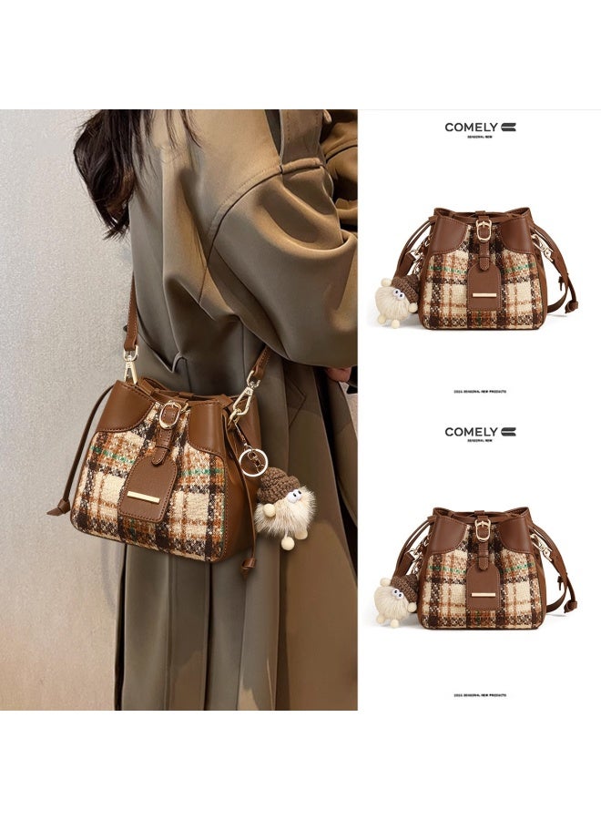 Comely هدية مهرجان تشيشي】 حقيبة دلو متعددة الاستخدامات الساخنة الجديدة، حقيبة كتف بسعة كبيرة، حقيبة عبر الجسم للنساء، حقيبة تنقل - Image 3