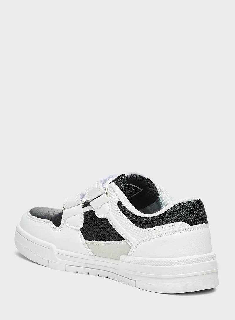 Lee Cooper Kids Low Top Velcro Sneaker