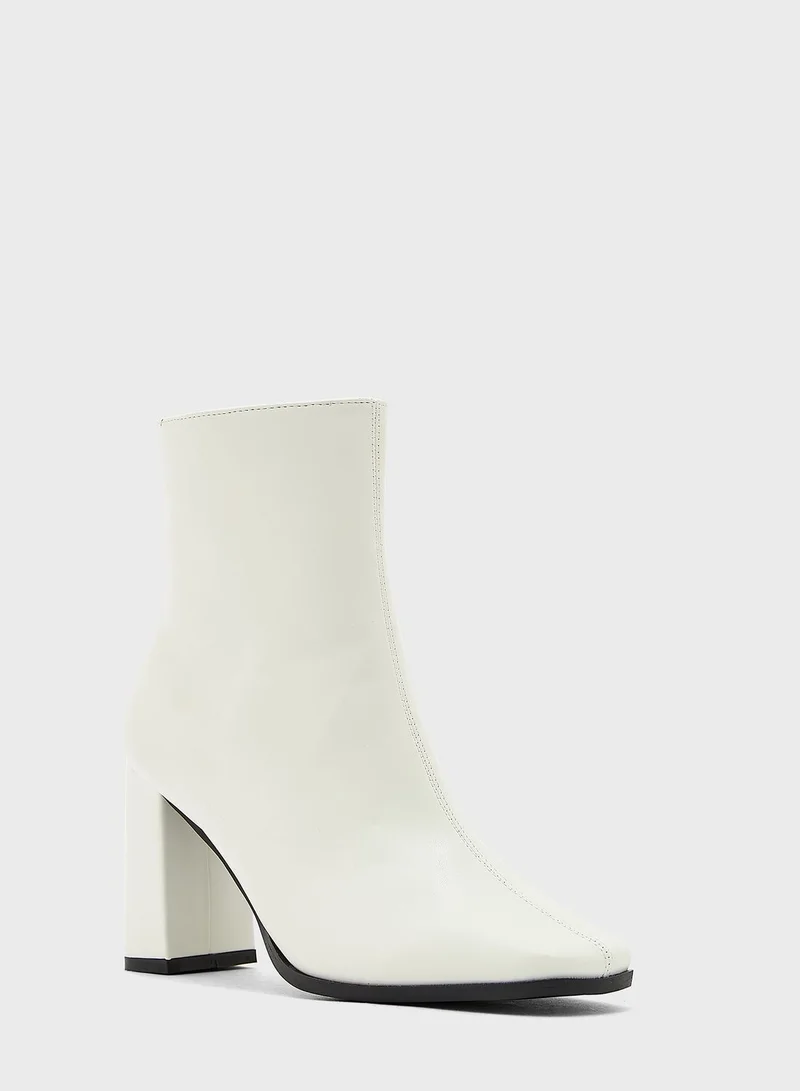 ELLA Pointed Slim Block Heel Boot