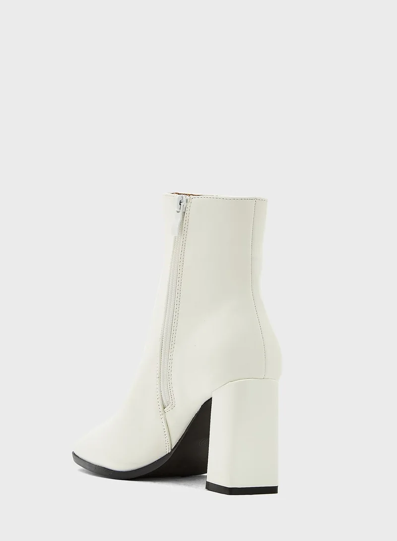 ELLA Pointed Slim Block Heel Boot