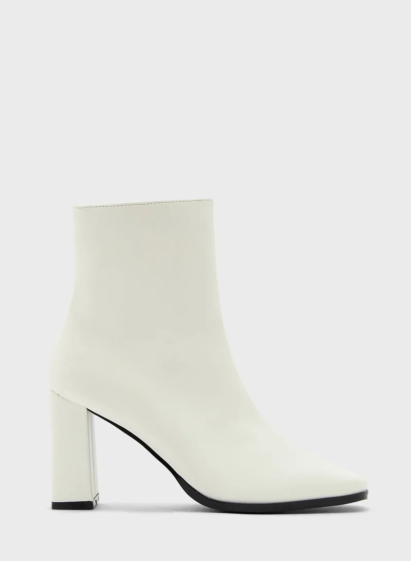 ELLA Pointed Slim Block Heel Boot