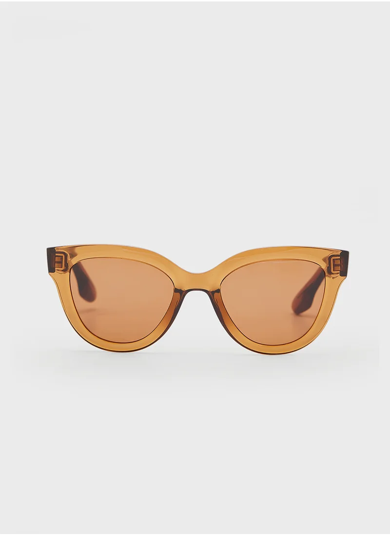 Victoria Beckham Tea Cup Sunglasses