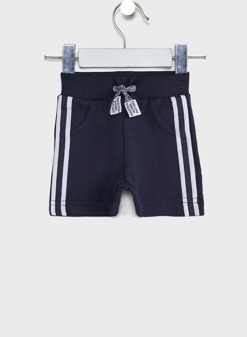 Dirkje Infant Graphic T-Shirt + Shorts Set